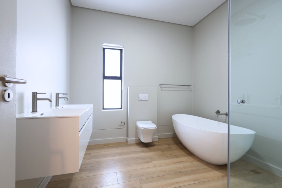 To Let 3 Bedroom Property for Rent in Lemoenkloof Western Cape